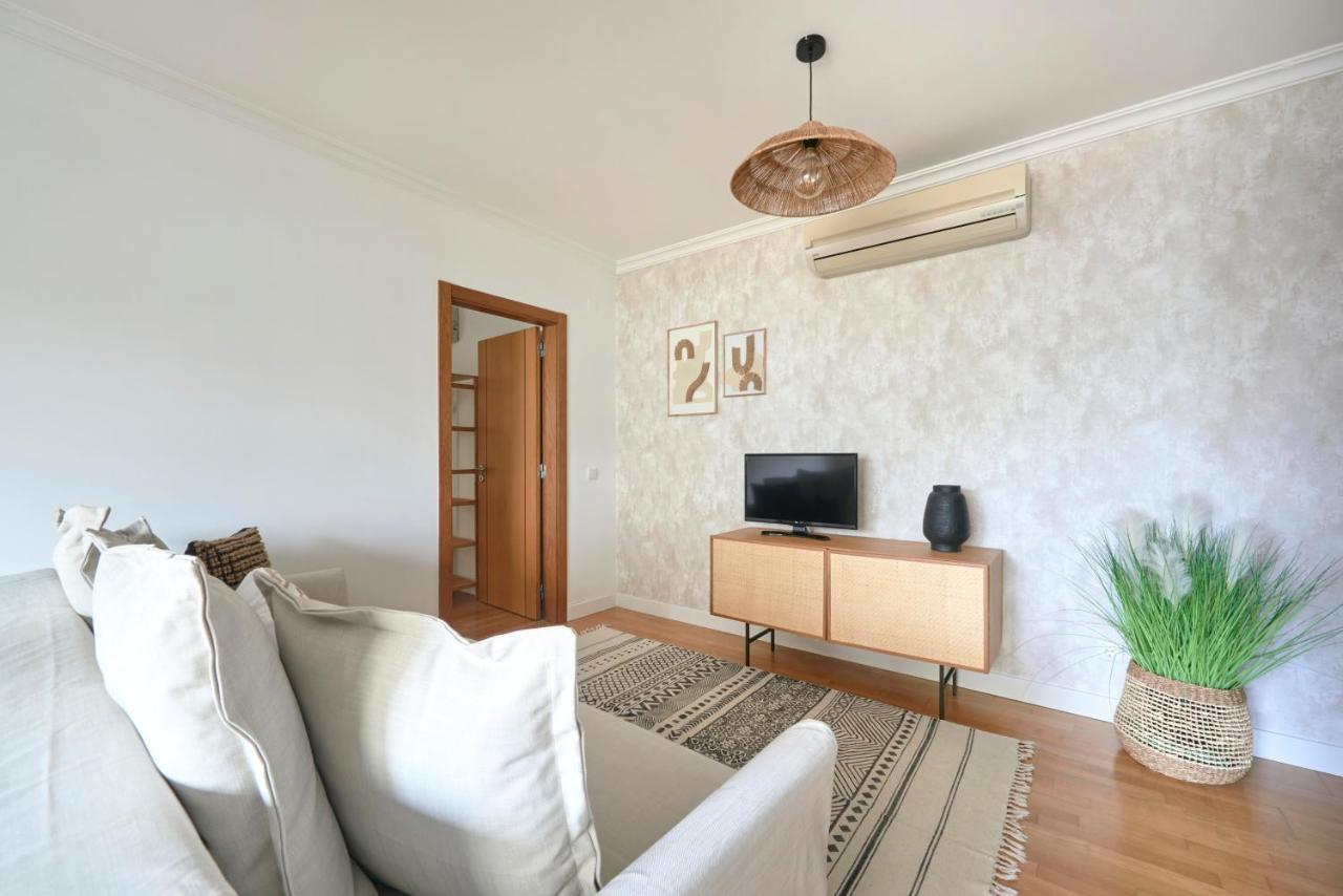 Apartment With Private Terrace & Car Garage Lisbon Luaran gambar